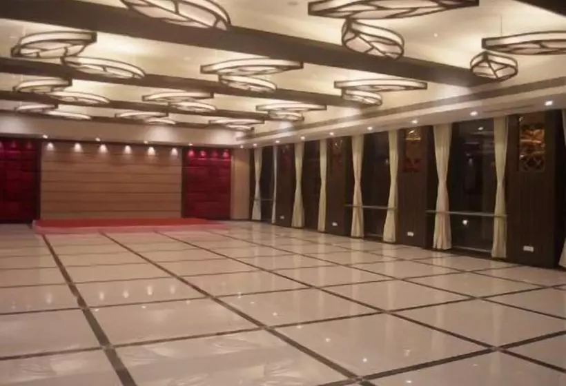 Vatika Hotel & Banquets