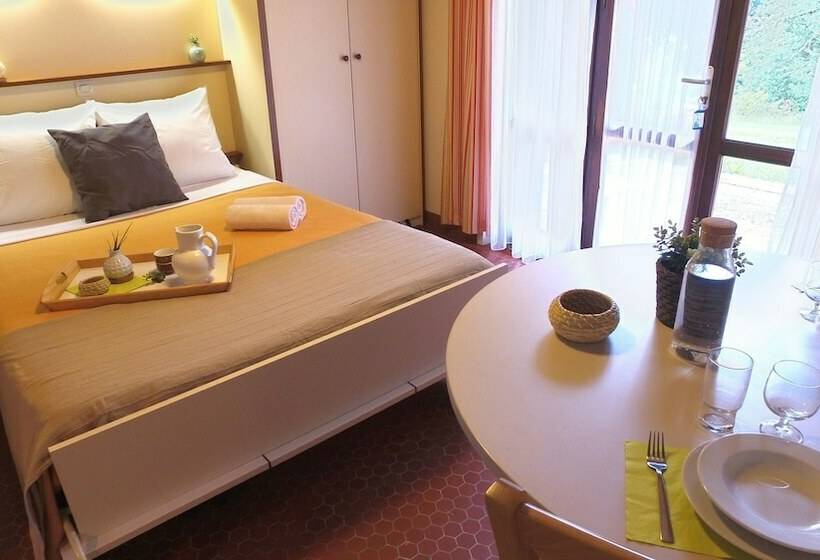 ホテル Vvf Haute Dordogne, Neuvic Plage