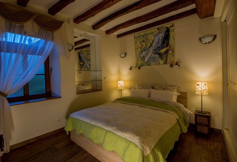 بنسيون Aupres Du Chateau