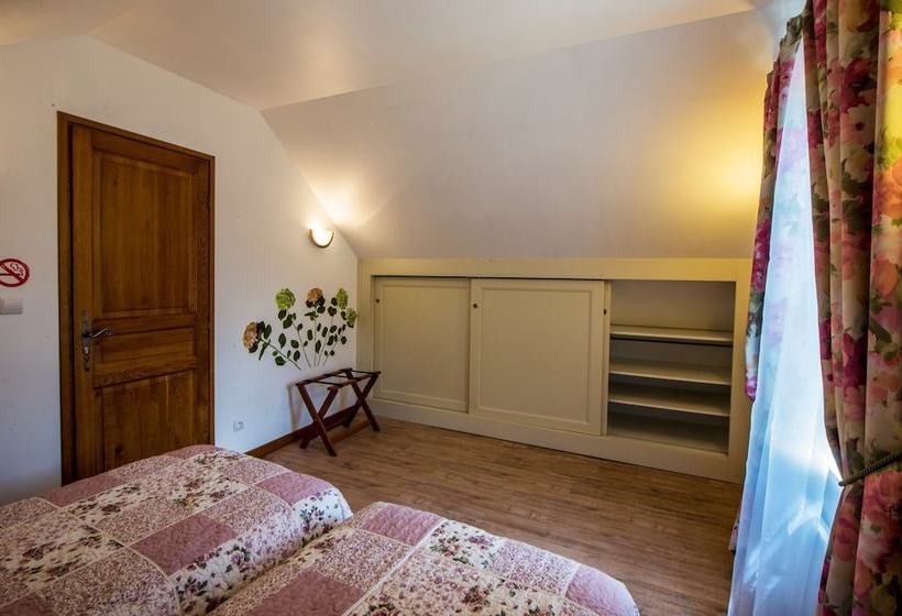 بنسيون Aupres Du Chateau