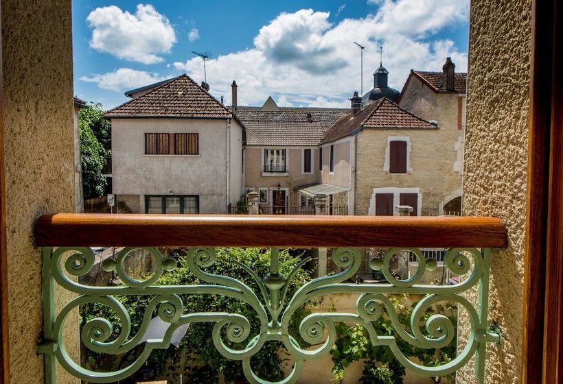 بنسيون Aupres Du Chateau