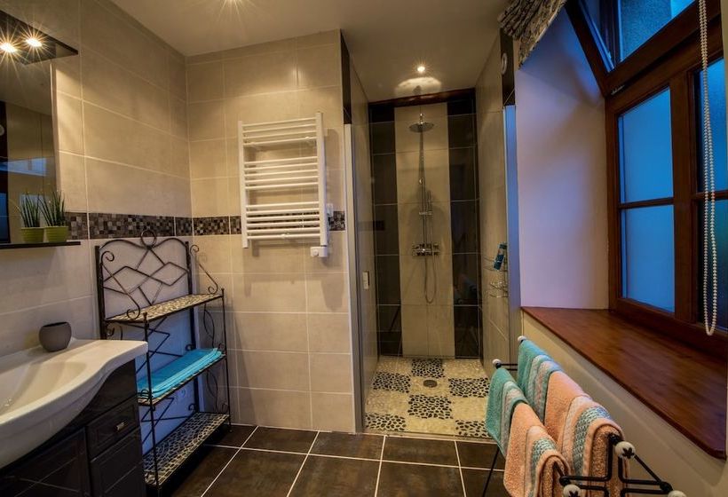 بنسيون Aupres Du Chateau