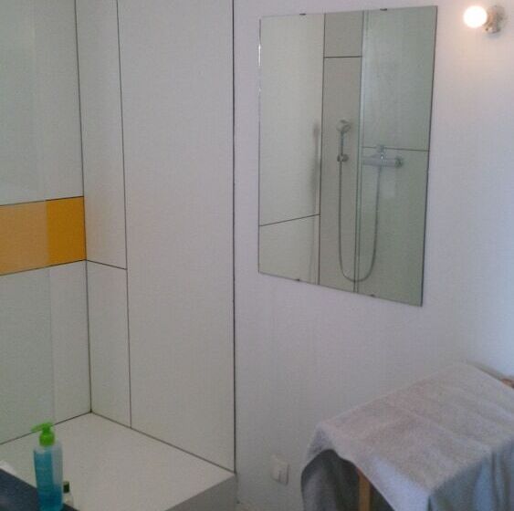 פנסיון Homestay Le Corbusier 5 Ieme Rue