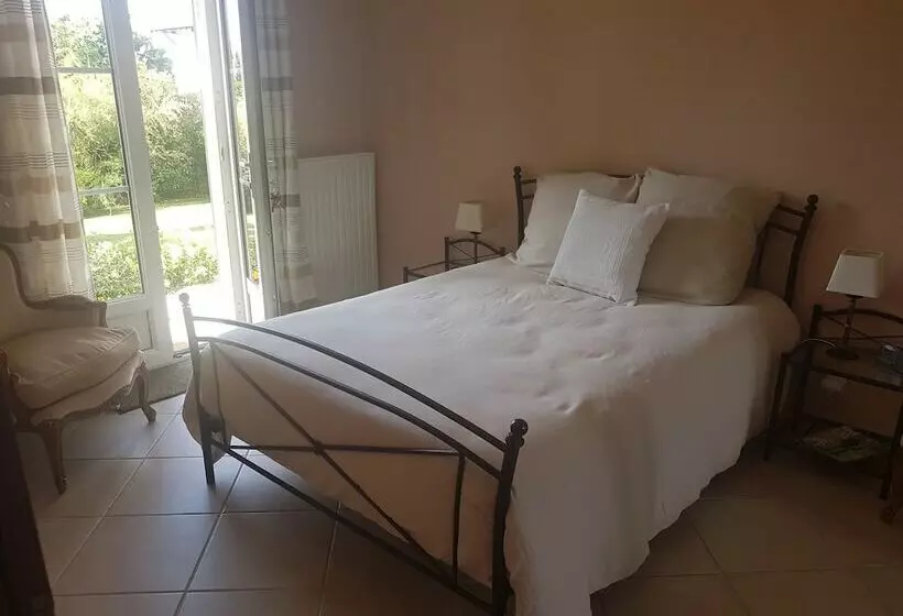 Majatalo La Montignonne