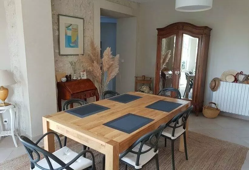 Majatalo La Montignonne