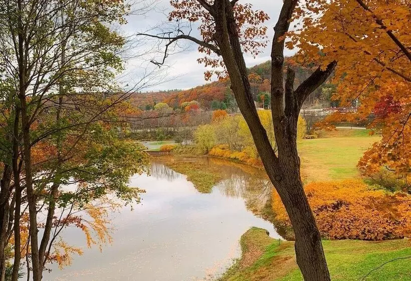 ペンション Moonriver Inn