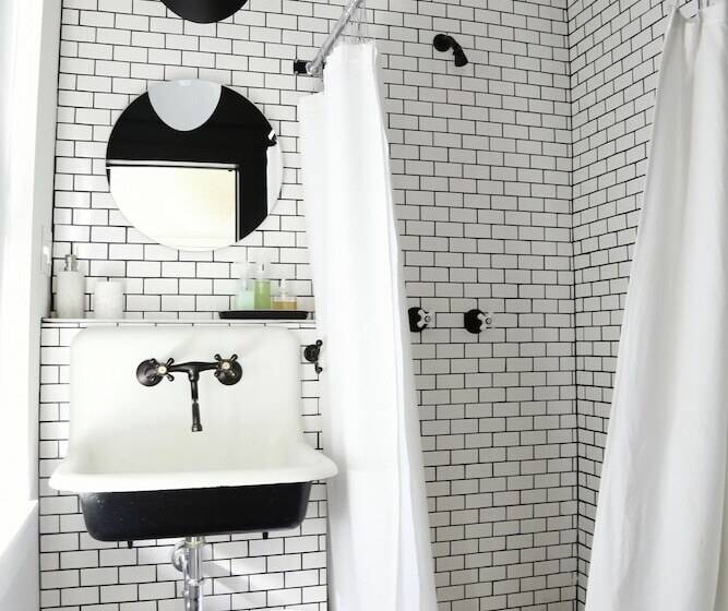 פנסיון Moonriver Inn