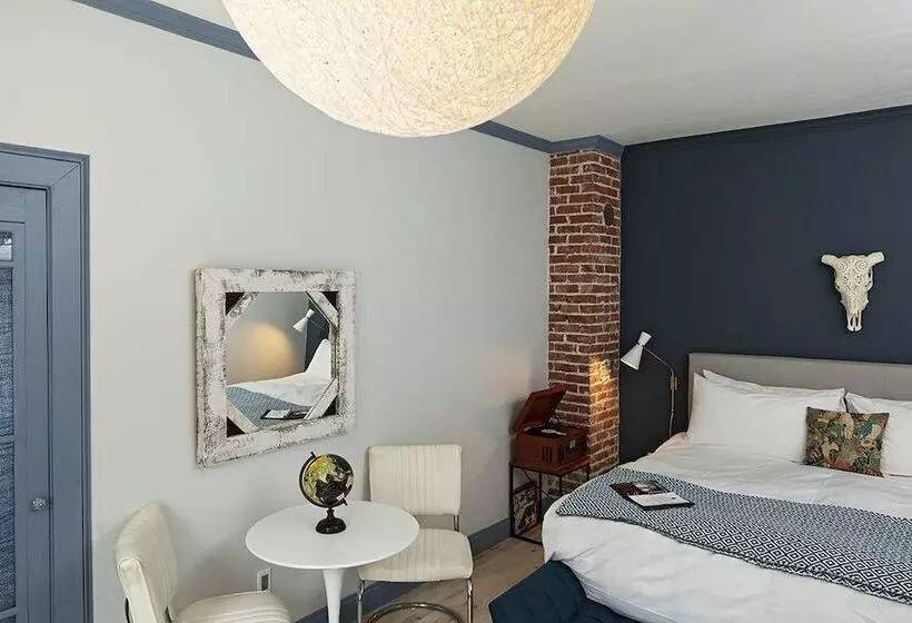 ペンション Moonriver Inn