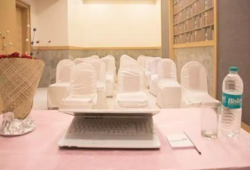 Vatika Hotel & Banquets