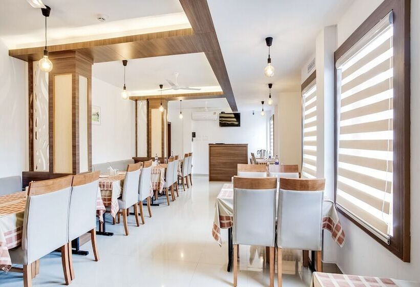 Capital O 60558 Hotel Midhuna International