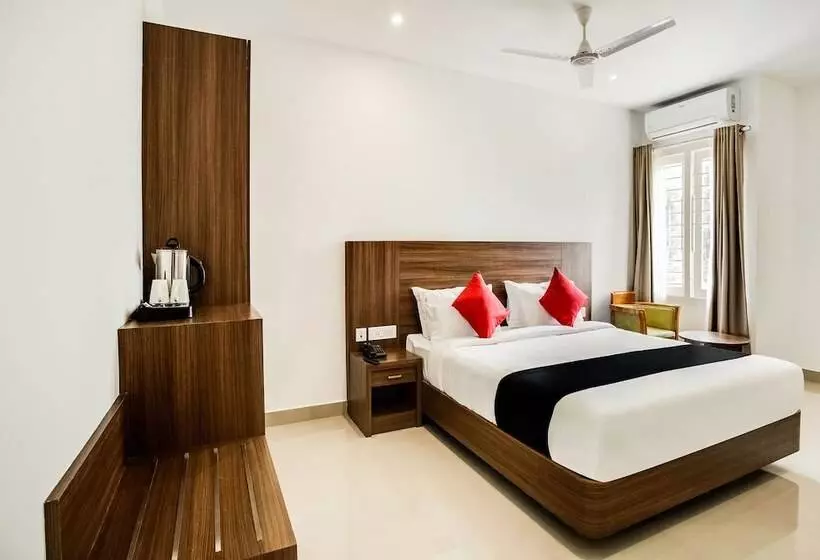 Capital O 60558 Hotel Midhuna International