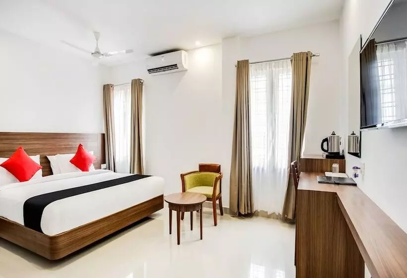 Capital O 60558 Hotel Midhuna International
