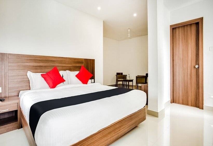 Capital O 60558 Hotel Midhuna International