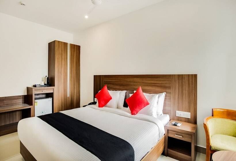 Capital O 60558 Hotel Midhuna International