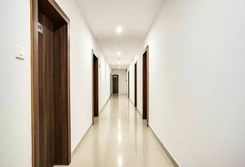 Capital O 60558 Hotel Midhuna International