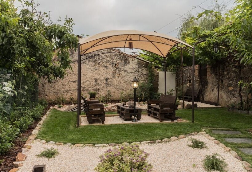 Portantiqua, Guest House