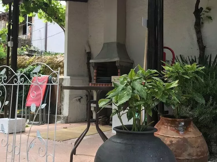 Portantiqua, Guest House