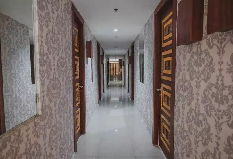 Reddoorz Apartment @ Saladin Mansion Margonda