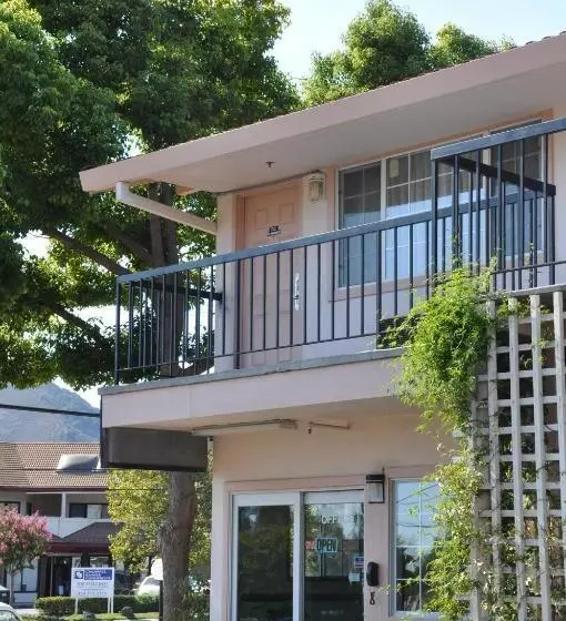 酒店 Morgan Hill Inn