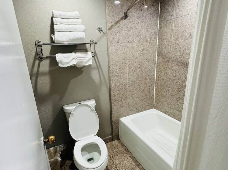 Отель Morgan Hill Inn