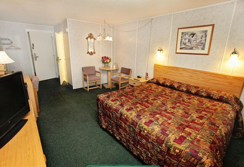 هتل National 9 Inn Showboat