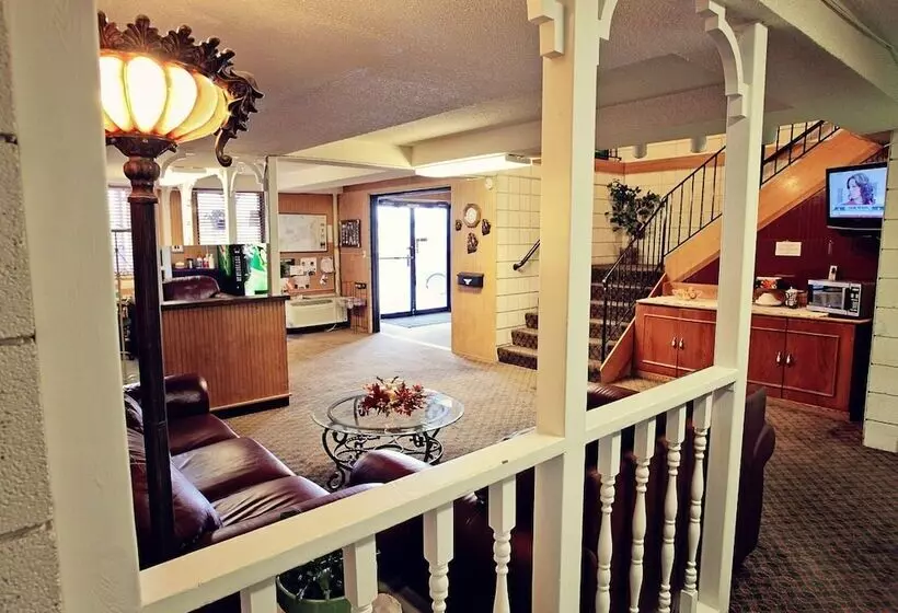 Hotel National 9 Inn Showboat