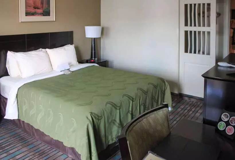 호텔 Quality Inn Navajo Nation Capital