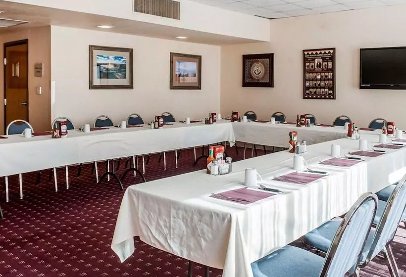 호텔 Quality Inn Navajo Nation Capital