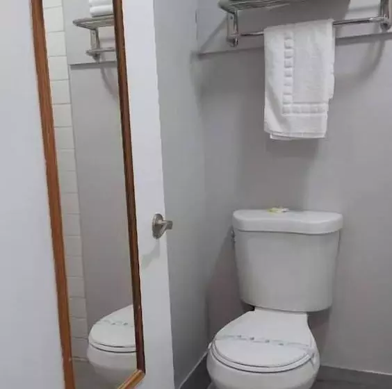 酒店 Regency Inn Norco