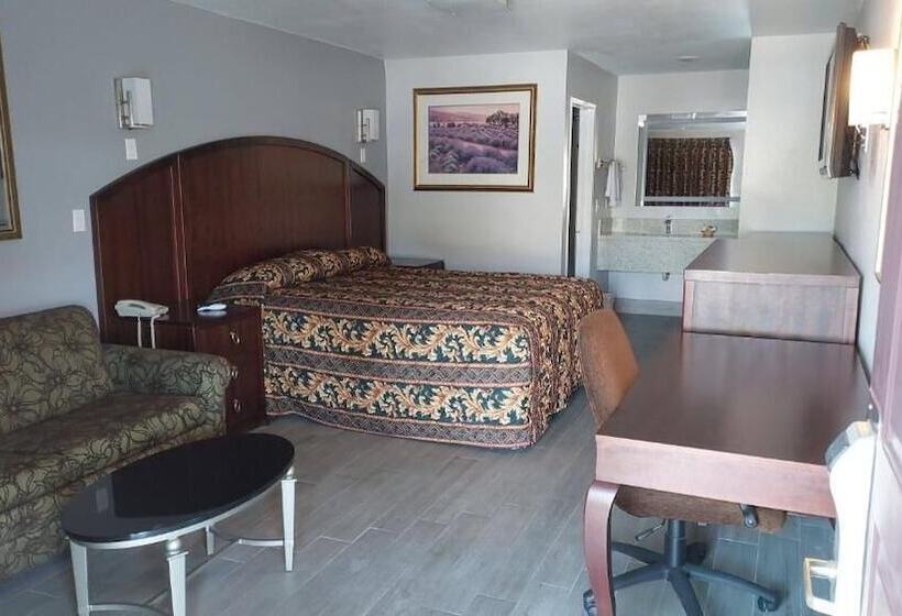 בית מלון כפרי Regency Inn Norco