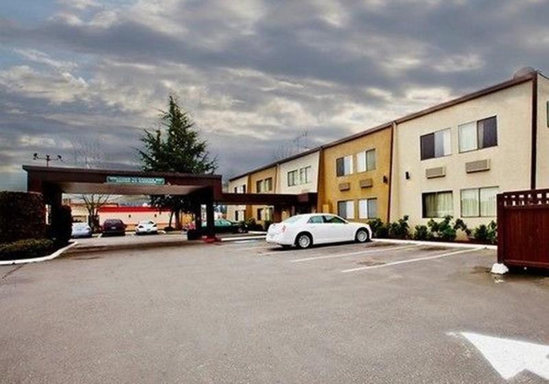 فندق Rodeway Inn