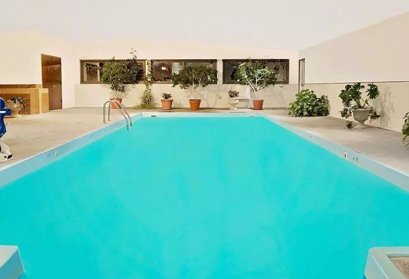 فندق Super 8 By Wyndham Cut Bank