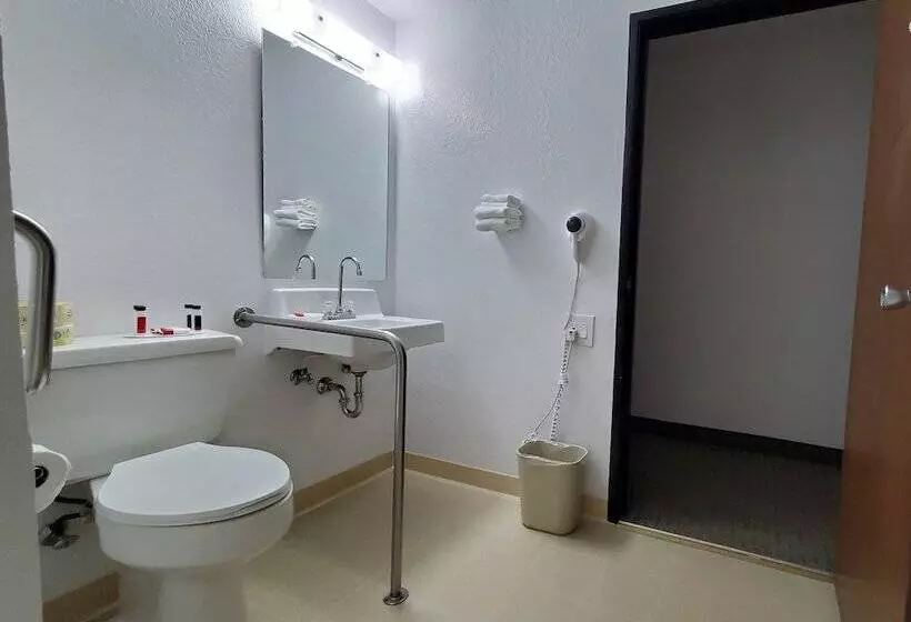 فندق Super 8 By Wyndham Cut Bank