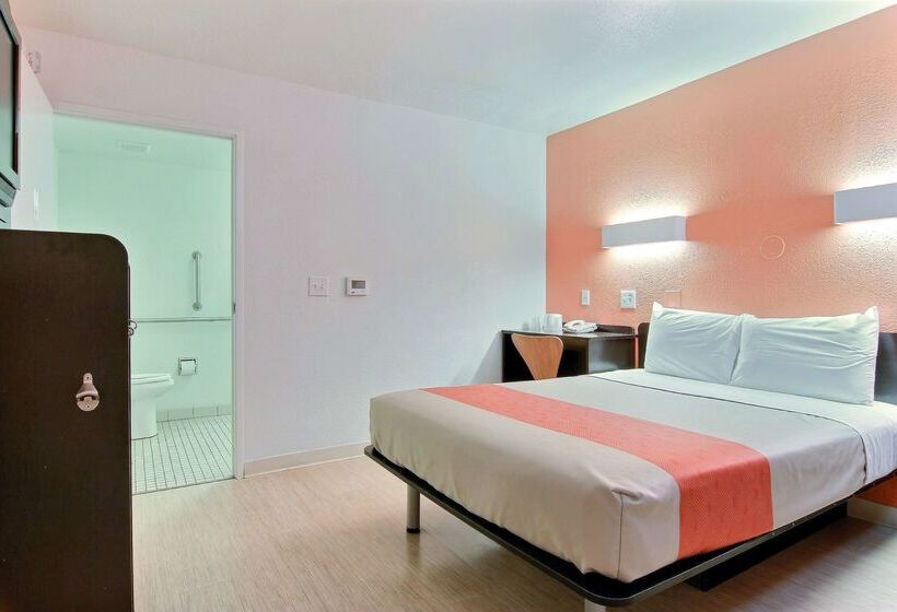 Motel 6corpus Christi, Tx  East  North Padre Island