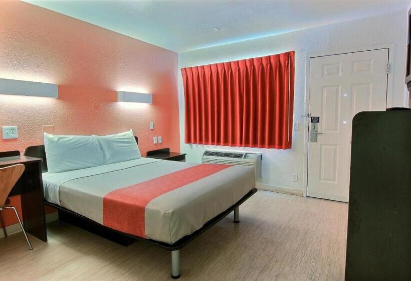 Motel 6corpus Christi, Tx  East  North Padre Island