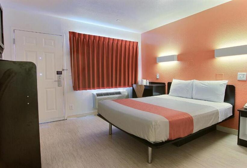 Motel 6corpus Christi, Tx  East  North Padre Island