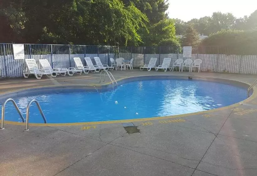 汽车旅馆 Mentor Home Inn And Suites