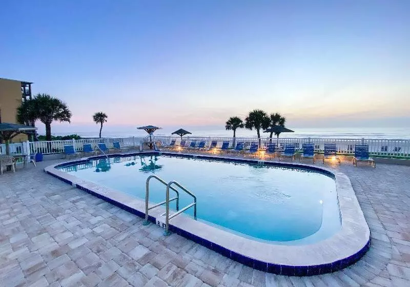 モーテル Ocean Court Beachfront