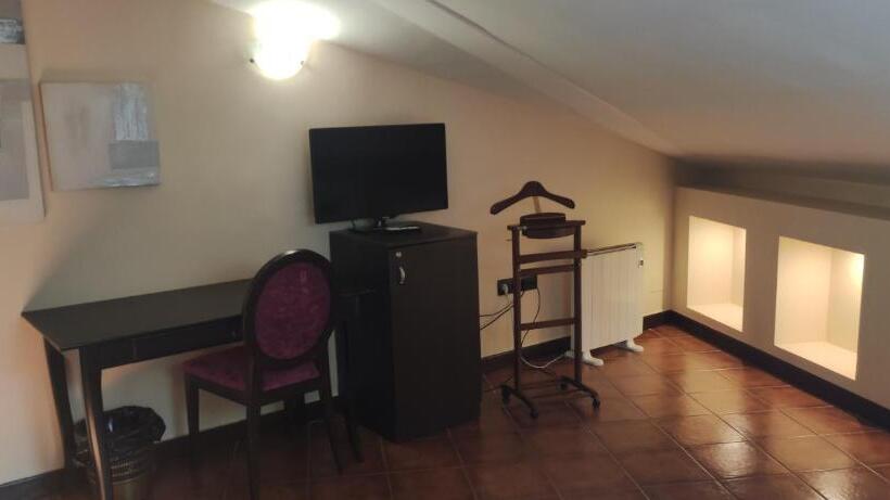 هاستل La Posada De La Magistral