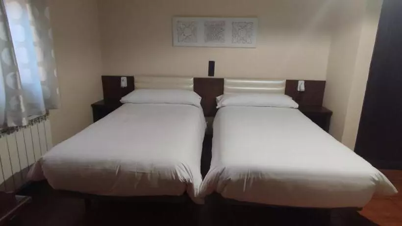 ユースホステル La Posada De La Magistral