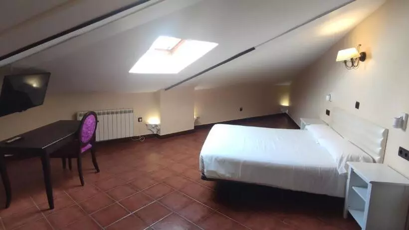 ユースホステル La Posada De La Magistral