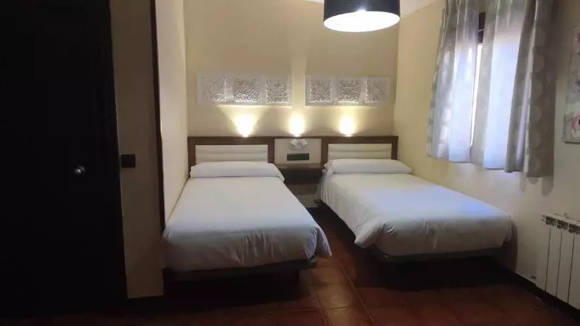 ユースホステル La Posada De La Magistral