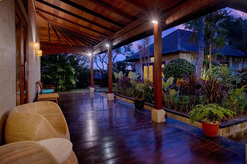 Kutus Kutus Ketewel Villa