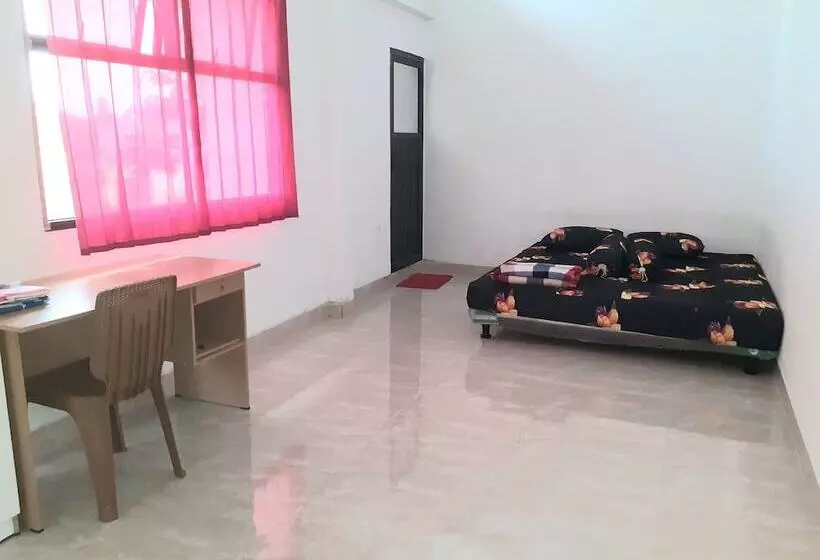 پانسیون Almira Homestay
