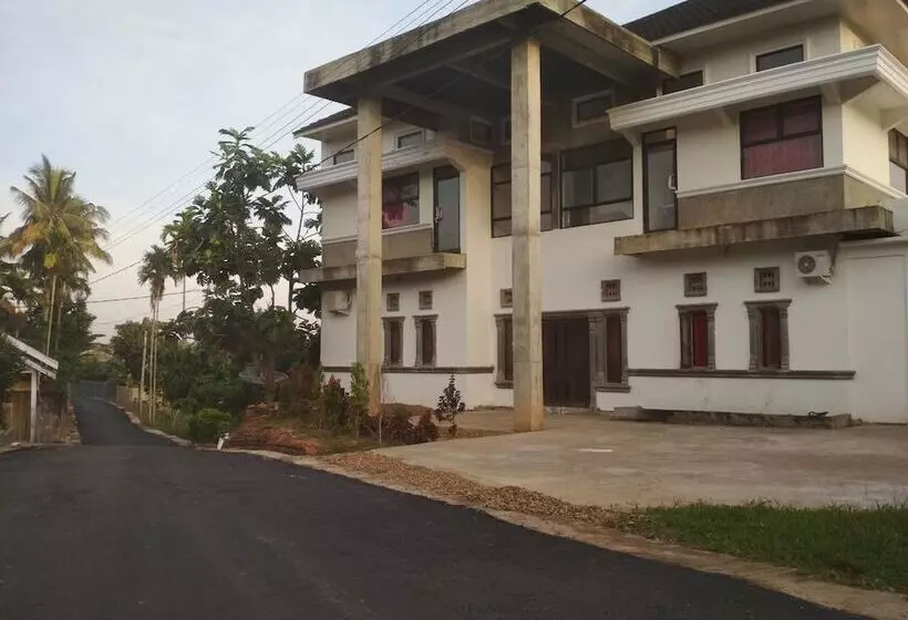 پانسیون Almira Homestay