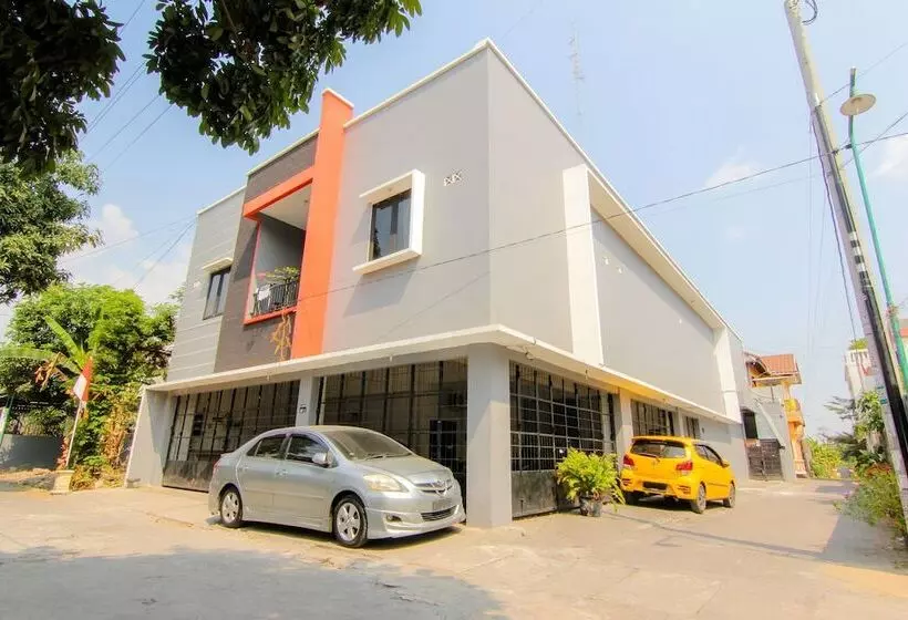 Majatalo JJ House Wahid Hasyim