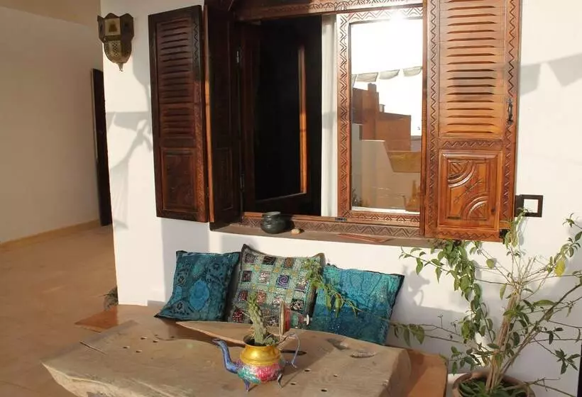 Majatalo Maison Darna Guesthouse