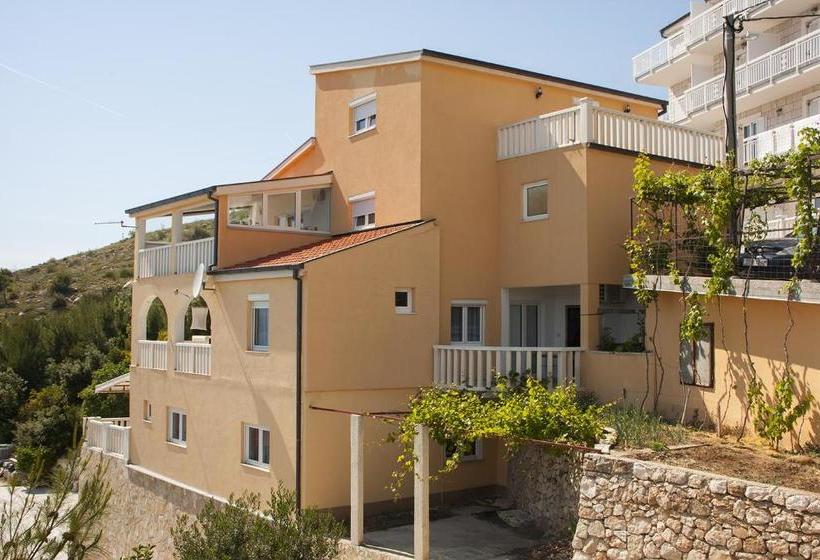 Apartments Zoran