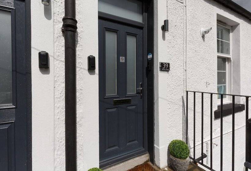 Dollar Apartments At 39