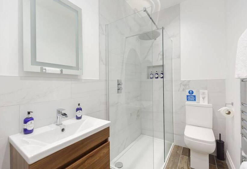 Dollar Apartments At 39